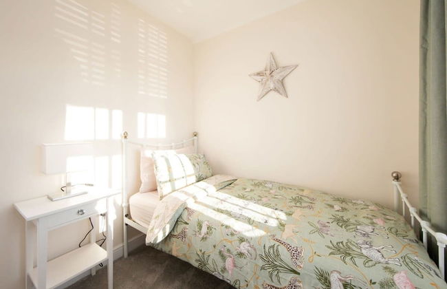 Charming Modern City Escape Garden Parking - Foto 66