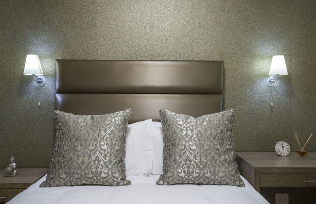 Savannah Park Luxury Apartments - Photo 2