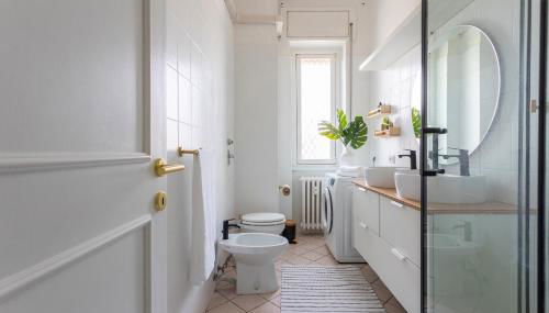 Yesclusive Apartment, parcheggio gratuito, Wi-Fi, vicino M4 Navigli, Humanitas, Forum Assago - Photo 4, towels, Shower