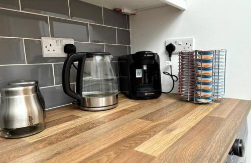 Spacious 2-Bed - Hospital & City Nearby Parking Pet Friendly - Foto 10