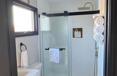 Haven @ the Lake | Hot Tub | Fire Pit| Fireplace - Foto 11