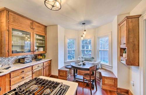 Renovated Bloomington Home - Steps to Campus! - Photo 26