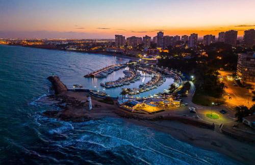 Entire Large Villa next to Award-winning beach - Foto 36