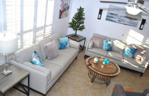 5 BR House 4 Minutes from the Beach - Foto 8