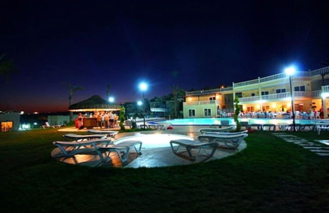 Stunning 4 Bedroom Private Villa - With Pool - Foto 24