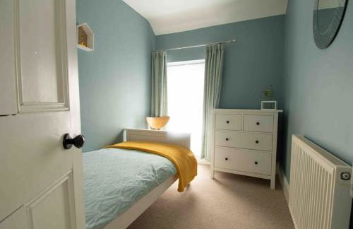 Tŷ Glas, Fishguard, Ideal for beach, coastal path and town! - Photo 13