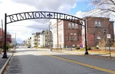 Stylish & Large Top Floor w Private Front Porch - Foto 17