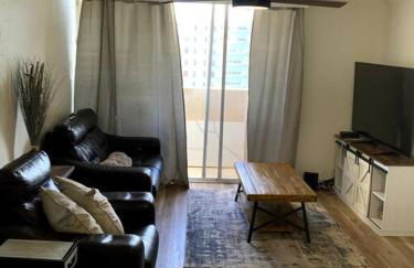 Cozy Centrally-located Condo in Honolulu - 30 day minimum stay - Photo 13