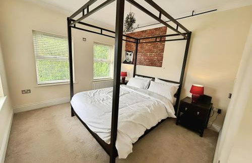 Spacious 3 bed Apt with parking near Harborne High Street - Photo 17