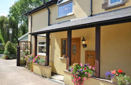 2 Bed in Crickhowell 76431 - Foto 1
