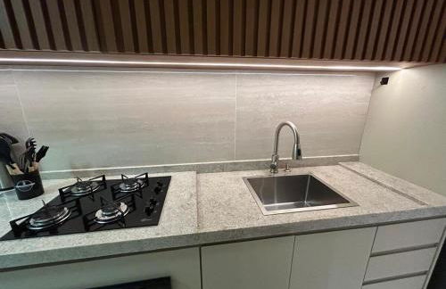 Cobertura pé na areia, 3 suítes e área externa - Foto 26