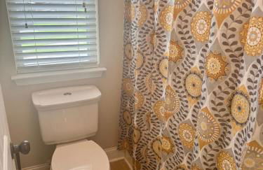 4 Bedrooms Private Backyard Smoke Room Garden Tub - Foto 21