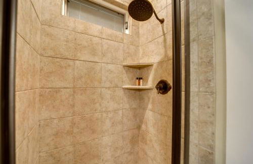 Condo with Pool and Beach Access in Bear Lake Reserve! - Foto 19