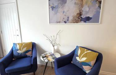 Modern One Bed Flat at Dawe Luxury Suites - An Entire Apartment near Ely Cathedral & Train Station - The Perfect Gateway to Explore Ely, Cambridge, Norfolk & London - Sleeps up to 4 - Photo 16