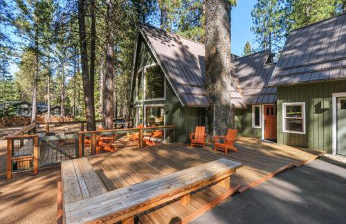 Spring Home 6 - Cozy 4BR Cabin in Black Butte Ranch w Fireplace - Foto 40