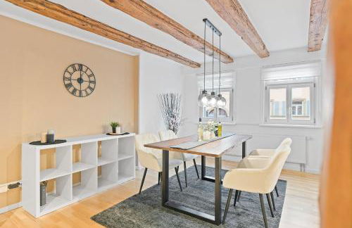 TOP Apartments - Moderne Altbauwohnung im Zentrum Ludwigsburg - Kingsize Bett - Netflix - 80qm - 24h Check-In - Foto 4