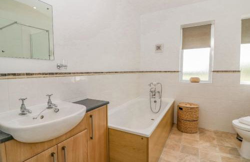 The Clealings - Photo 23