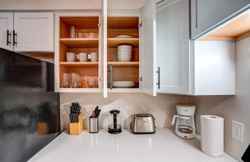 Pets Ok with Free parking and Dishwasher on Willy Street - Photo 9