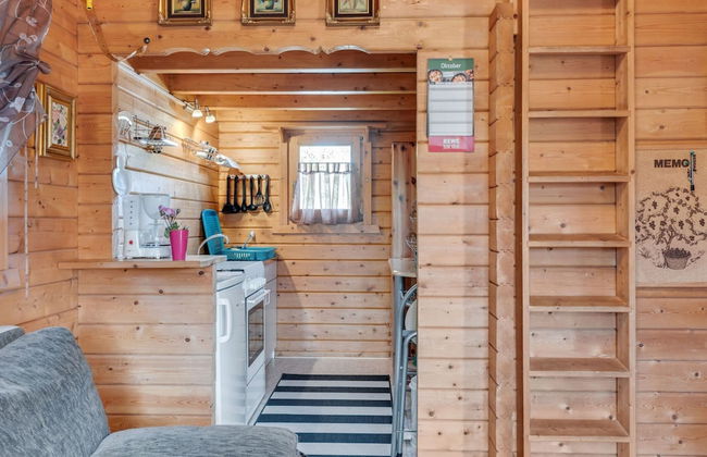 Charming Holiday Home With Private Garden - Photo 10