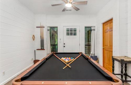 Downward Dog Lodge - Mountain Yoga Retreat, Hot Tub & Pet-Friendly Escape - Foto 26