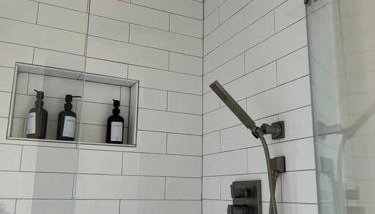 HotTub-King Bed -Fire pit-BBQ-Pristine Kitchen - Foto 2