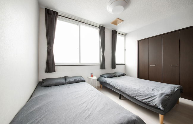 ROADSIDE HOUSE - Photo 7