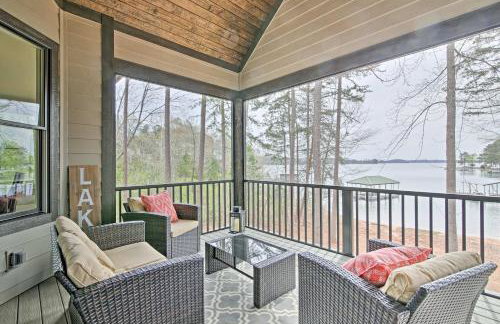 Lake Keowee Home with Balcony and Boat Dock! - Foto 1