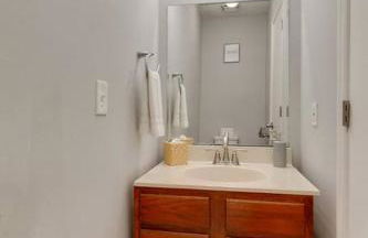 Lovely 2 BDR Condo with Balcony 2M to Broadway - Foto 21