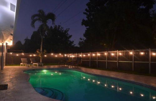 Spacious 4 bedrooms, 2 bathroom house with pool - Photo 3