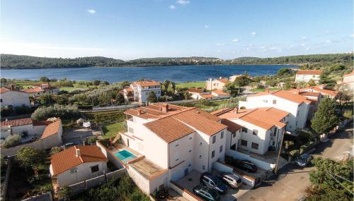 Holiday Home Pomer 08 - Foto 1