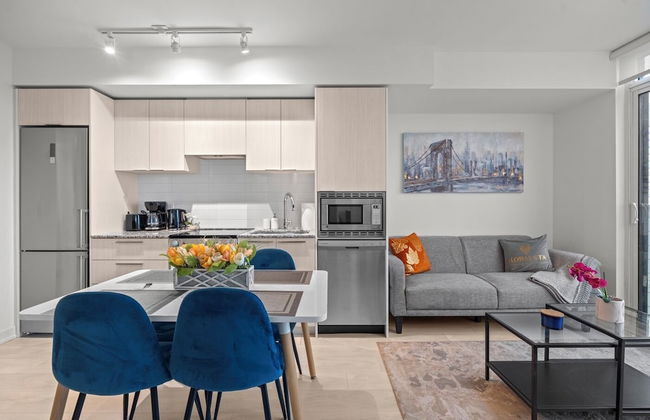 Teahouse Condos in Downtown Toronto - Photo 25