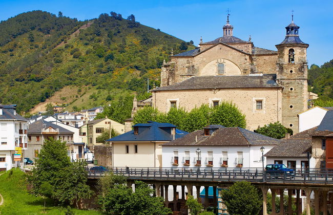 Tour of Villafranca del Bierzo - Foto 1
