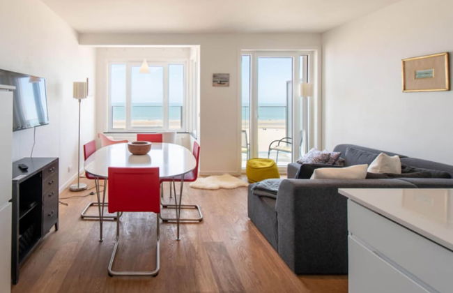 Beautiful Apartment With sea View - Photo 1