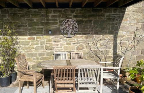 The Cruck Barn, cosy rural escape near The Peak District - Foto 6