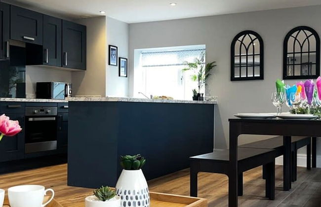 Penthouse On The Rows - Cathedral Views - Photo 2