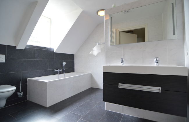 Lovely Group Home With Lots of Privacy, Ideal for Families and Friends - Foto 23