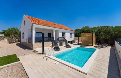 3 Bedroom Awesome Home In Rastevic - Foto 14