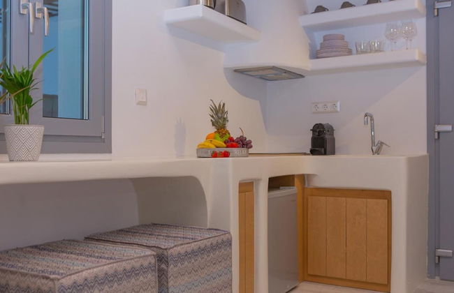 Naxos Riviera Suites - Photo 14