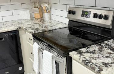 Cozy Retreat near DFW Airport - Entire Home - Foto 32