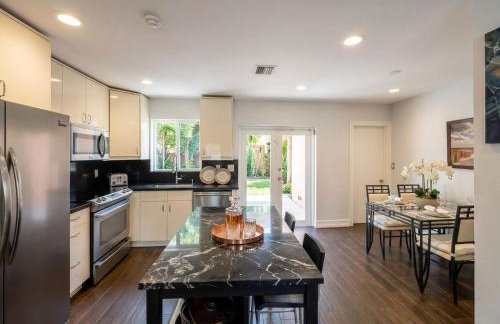 Hidden Gem Vacation Villa w Private Pool & TikiHut - Foto 19