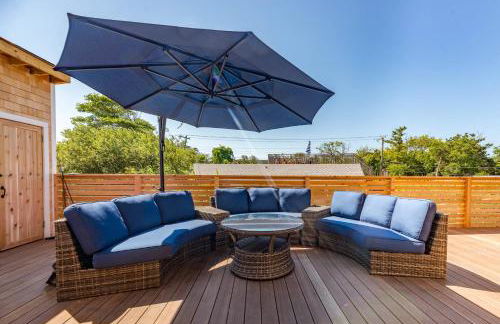 Poolside Chic by the Sea - Foto 25