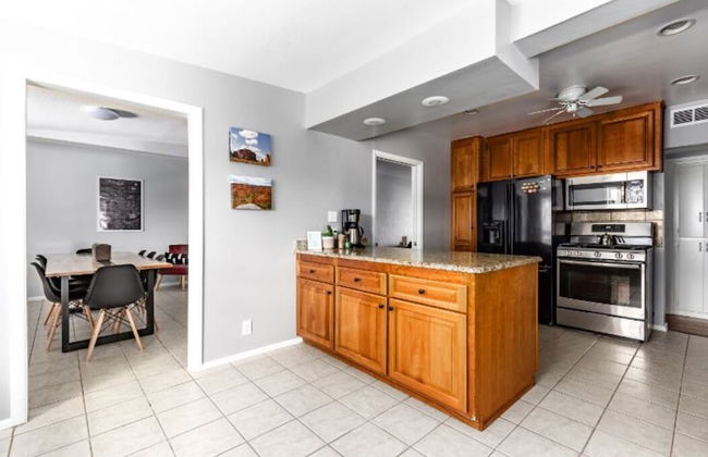 ELM - Modern 4BD / Private Pool & Walk to Biltmore - Foto 6