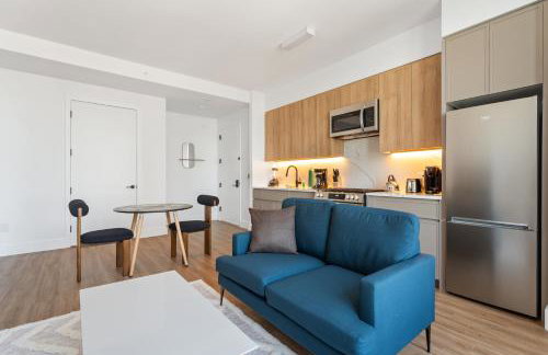 Elegant Studio Haven, Upscale Comfort - Photo 4