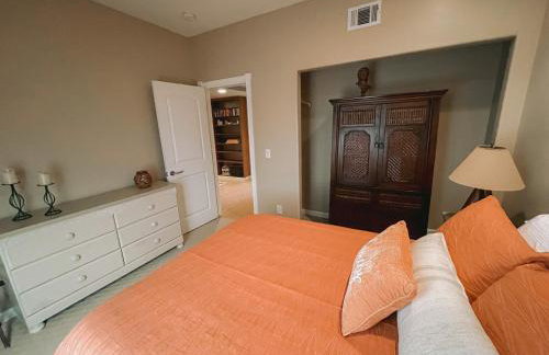 2 min walk to beach! Large Home! Rooftop Deck! - Foto 26