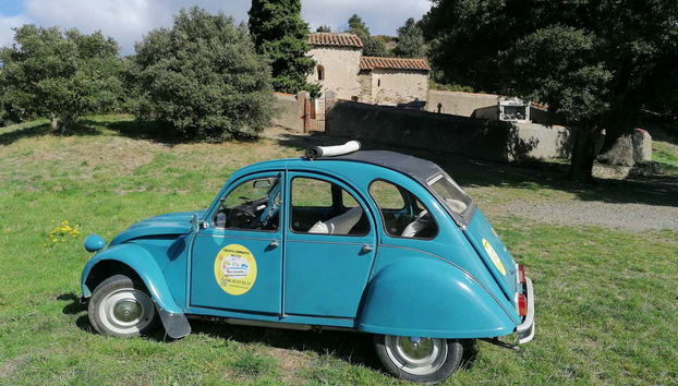 Profitez de la balade en Citroën 2CV