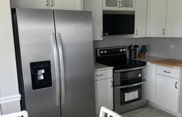 Near Charlotte House (Seasonal Pool) - Photo 4