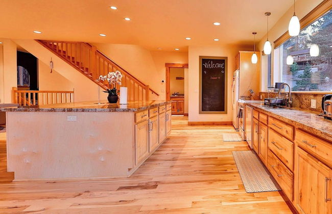 The Elevator House Sleeps 10! - Foto 25