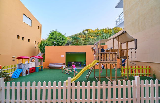 Sunrise Village Hotel - Photo 39