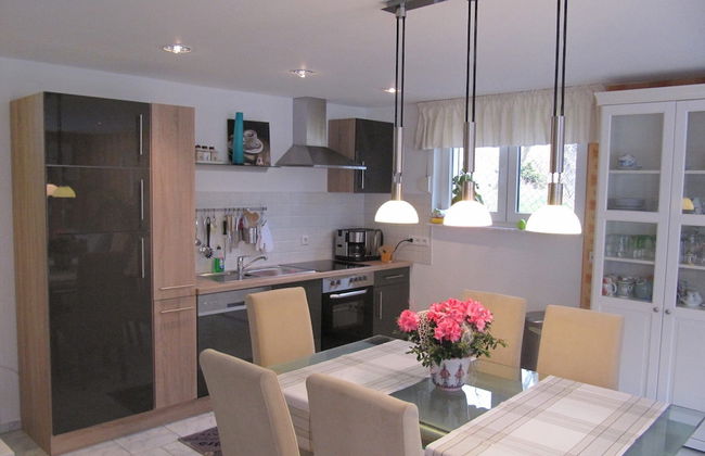 Holiday Home with Garden & Terrace near Rennsteig in Thuringian Forest - Foto 7