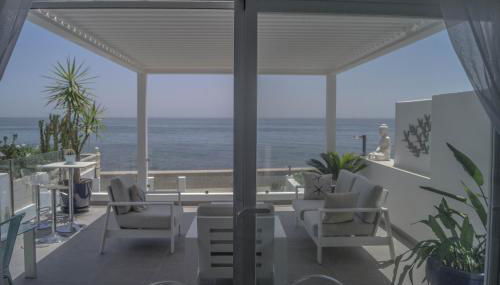 Beach-Front Bahia Dorada - Photo 1